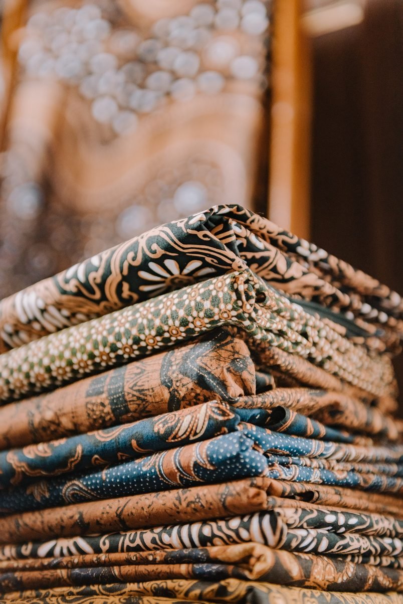 Six Scents Perfume Trading